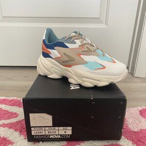 Fashion Nova - Lexi 01 Sneakers